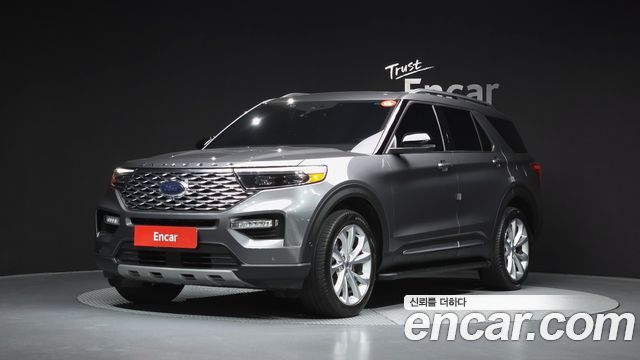 Ford Explorer 2022 — photo 1