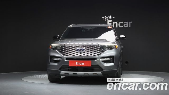 Ford Explorer 2022 — photo 3