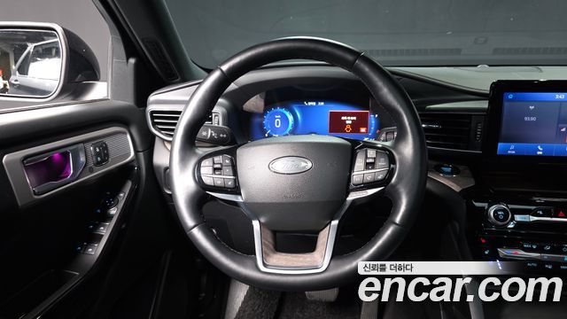 Ford Explorer 2022 — photo 13