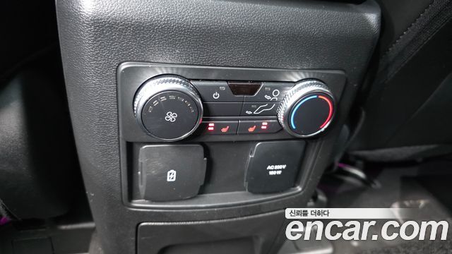 Ford Explorer 2022 — photo 18