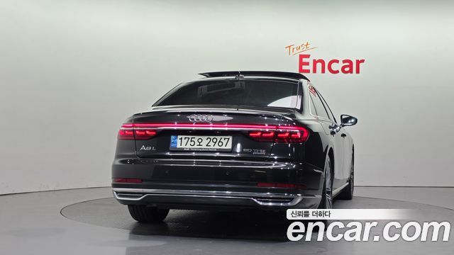 Audi A8 2021 — photo 4