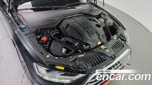 Audi A8 2021 — photo 6