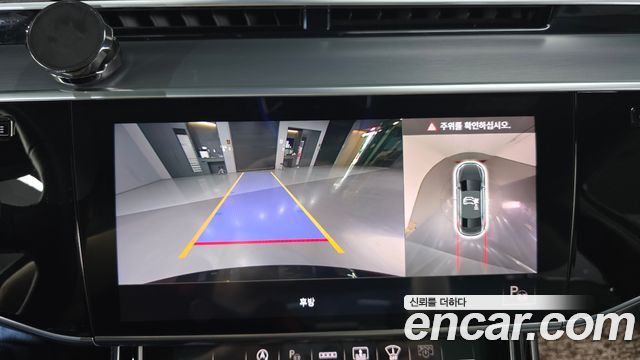 Audi A8 2021 — photo 15