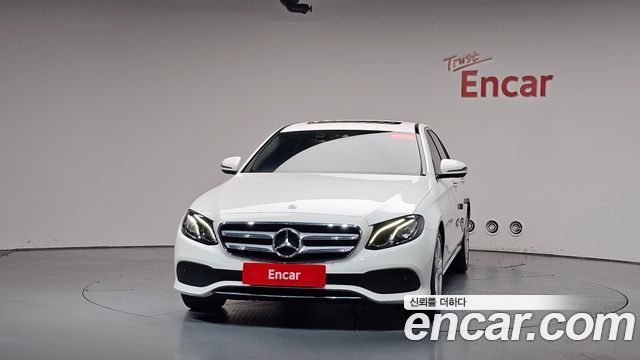 Mercedes-Benz E-Class 2018 — photo 3
