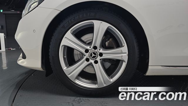 Mercedes-Benz E-Class 2018 — photo 5