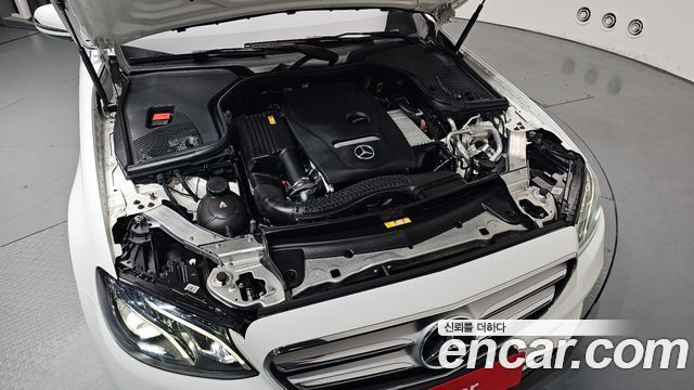 Mercedes-Benz E-Class 2018 — photo 6