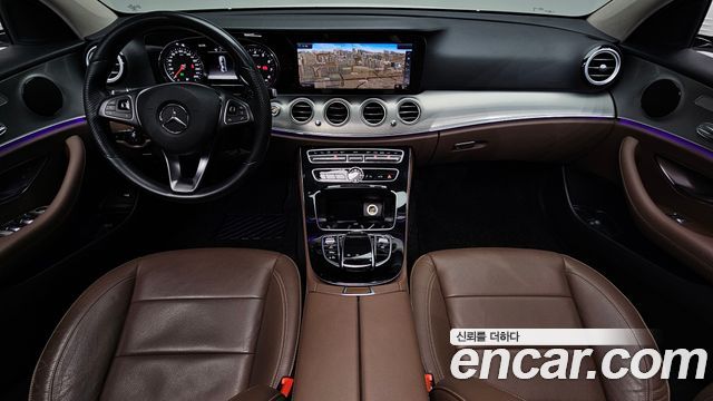 Mercedes-Benz E-Class 2018 — photo 10