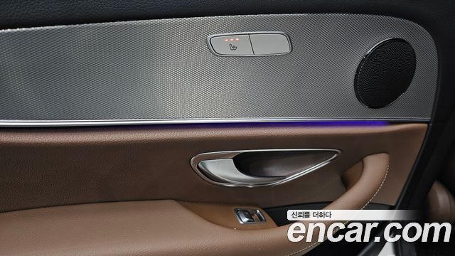 Mercedes-Benz E-Class 2018 — photo 25