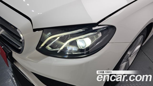 Mercedes-Benz E-Class 2018 — photo 8