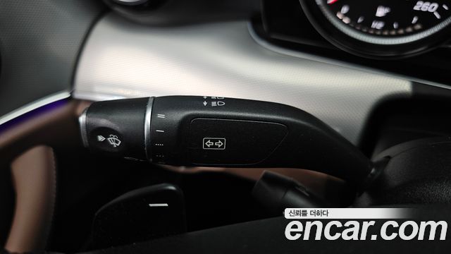 Mercedes-Benz E-Class 2018 — photo 28