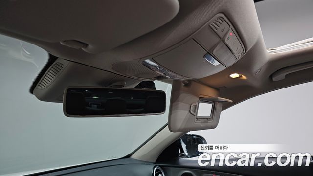 Mercedes-Benz E-Class 2018 — photo 30