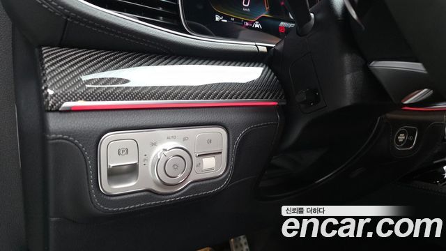 Mercedes-Benz GLE-Class 2021 — photo 19