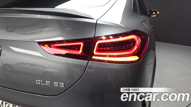 Mercedes-Benz GLE-Class 2021 — photo 9