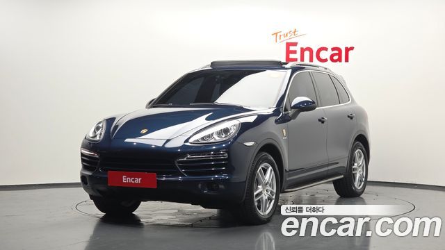 Porsche Cayenne 2013 — photo 1