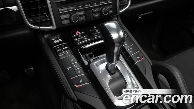 Porsche Cayenne 2013 — photo 9