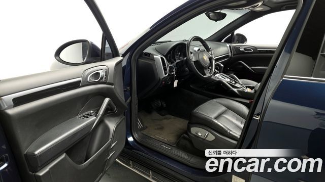 Porsche Cayenne 2013 — photo 10