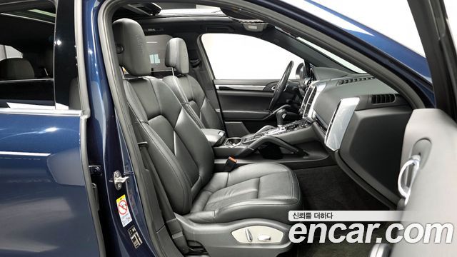 Porsche Cayenne 2013 — photo 11