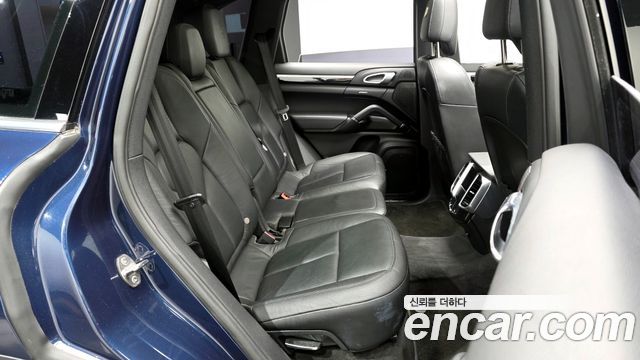 Porsche Cayenne 2013 — photo 12