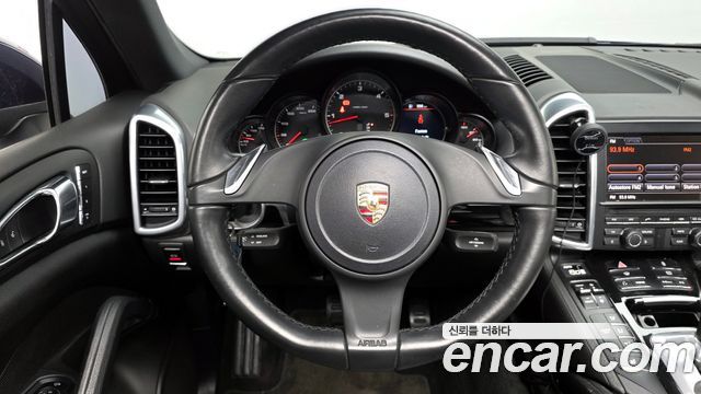 Porsche Cayenne 2013 — photo 13
