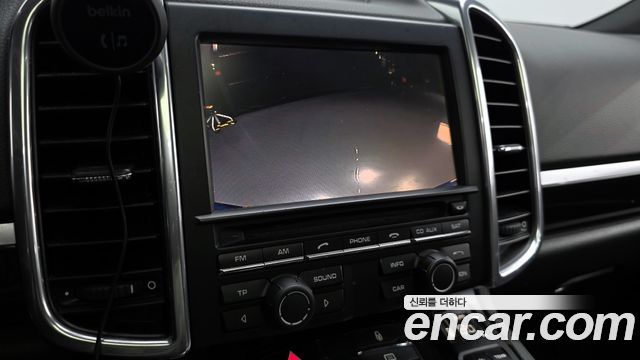 Porsche Cayenne 2013 — photo 16