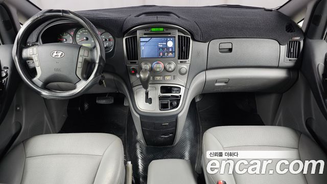 Hyundai Starex 2013 — photo 10