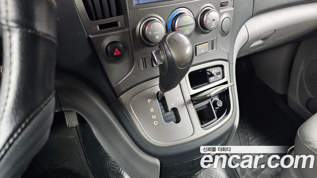 Hyundai Starex 2013 — photo 12