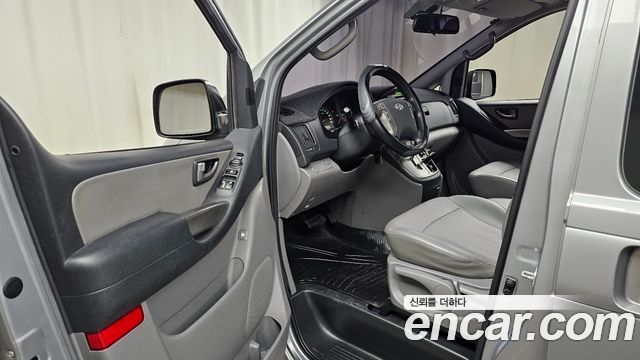Hyundai Starex 2013 — photo 13