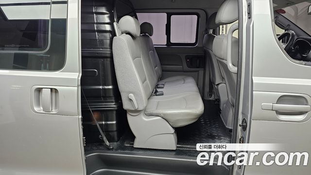 Hyundai Starex 2013 — photo 17
