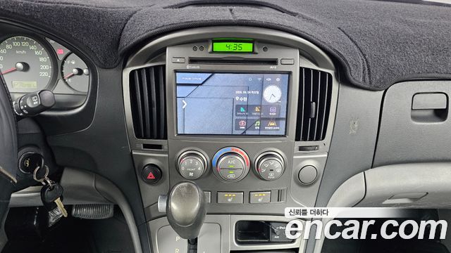 Hyundai Starex 2013 — photo 18