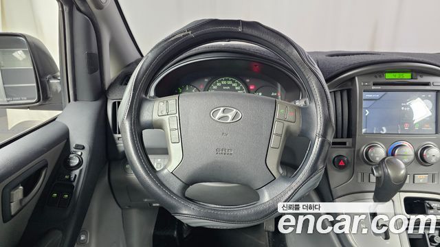 Hyundai Starex 2013 — photo 19