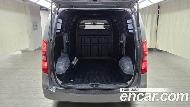 Hyundai Starex 2013 — photo 26