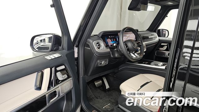 Mercedes-Benz G-Class 2025 — photo 13