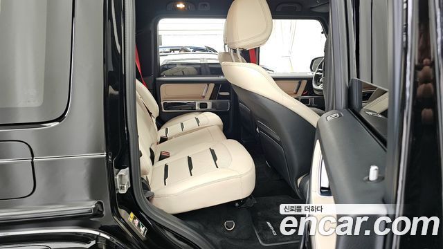 Mercedes-Benz G-Class 2025 — photo 18