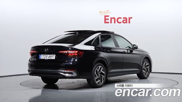 Volkswagen Jetta 2024 — photo 2