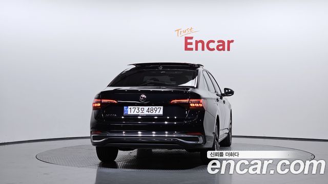 Volkswagen Jetta 2024 — photo 4