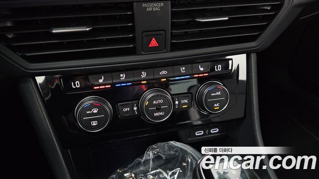 Volkswagen Jetta 2024 — photo 23