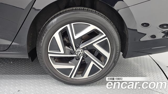 Volkswagen Jetta 2024 — photo 7