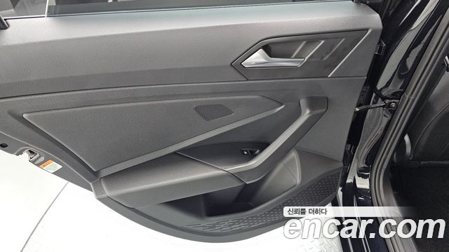 Volkswagen Jetta 2024 — photo 15