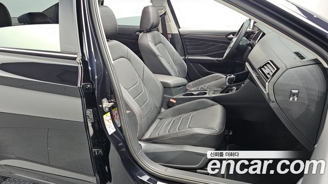 Volkswagen Jetta 2024 — photo 16