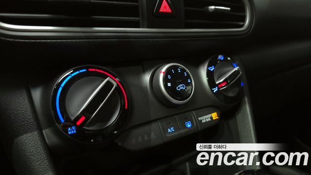 Hyundai Kona 2018 — photo 29