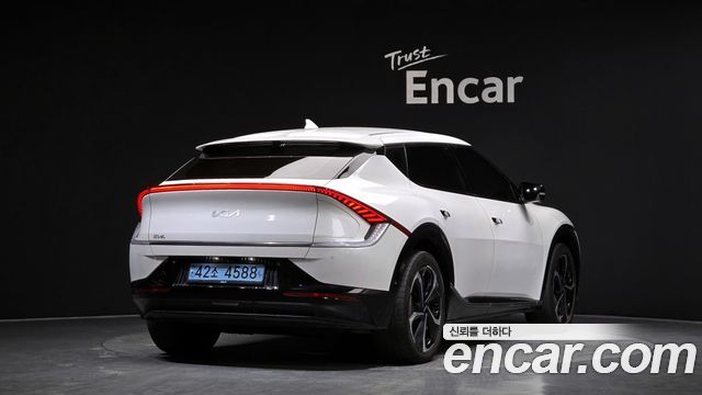Kia EV6 2022 — photo 2