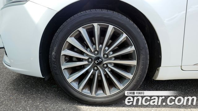Kia K7 2017 — photo 5