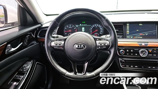 Kia K7 2017 — photo 12