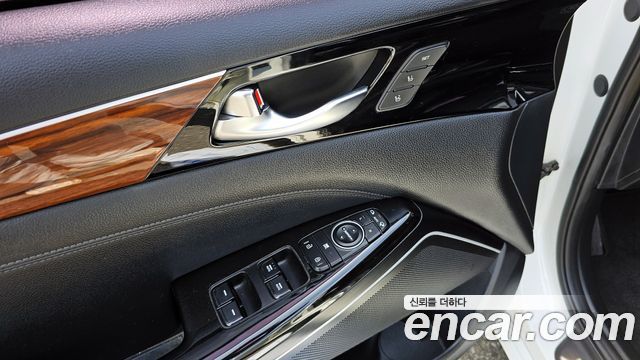 Kia K7 2017 — photo 15