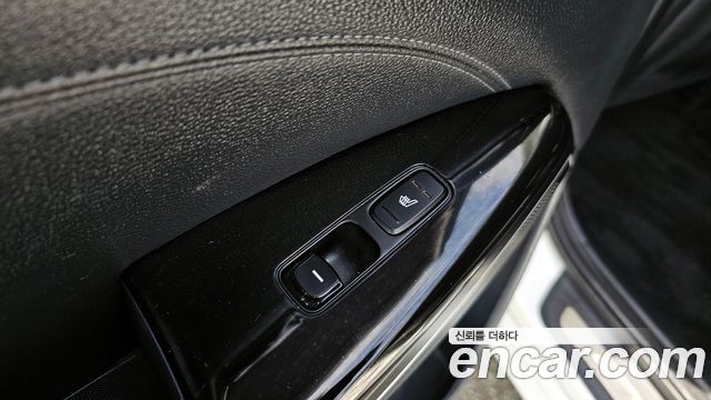 Kia K7 2017 — photo 17