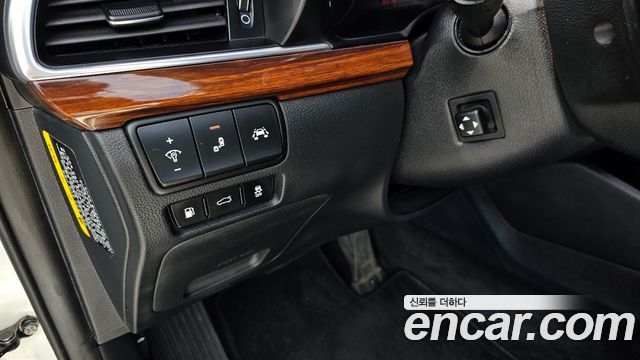 Kia K7 2017 — photo 19