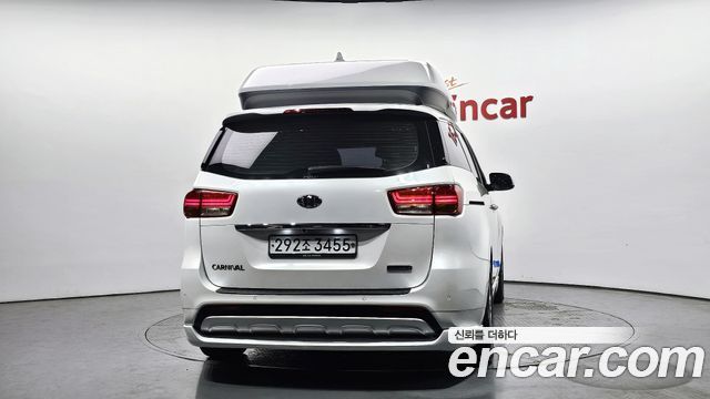 Kia Canival 2017 — photo 4