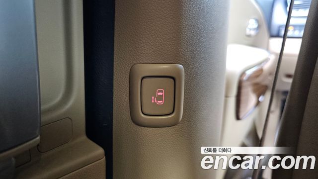 Kia Canival 2017 — photo 19