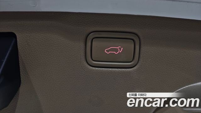 Kia Canival 2017 — photo 20