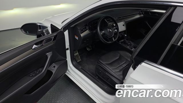 Volkswagen Arteon 2019 — photo 17